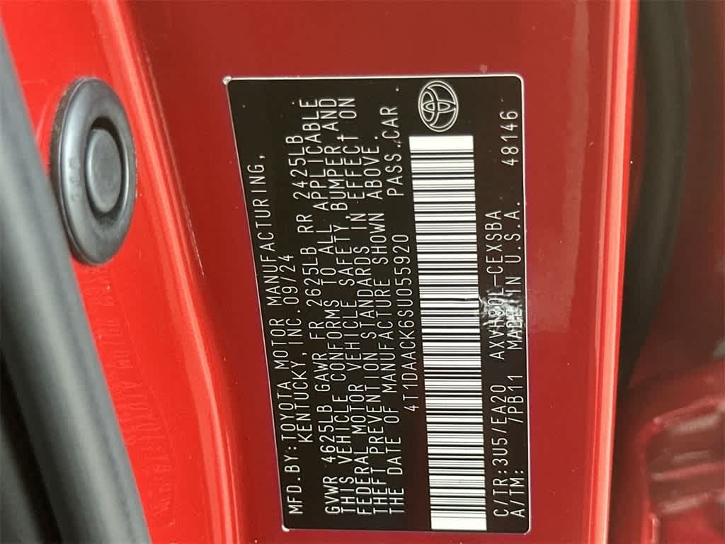 2025 Toyota Camry SE