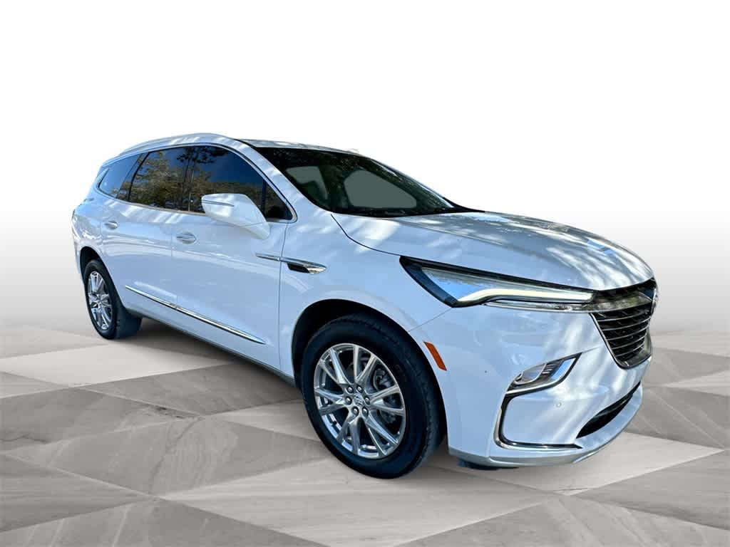 2024 Buick Enclave Essence