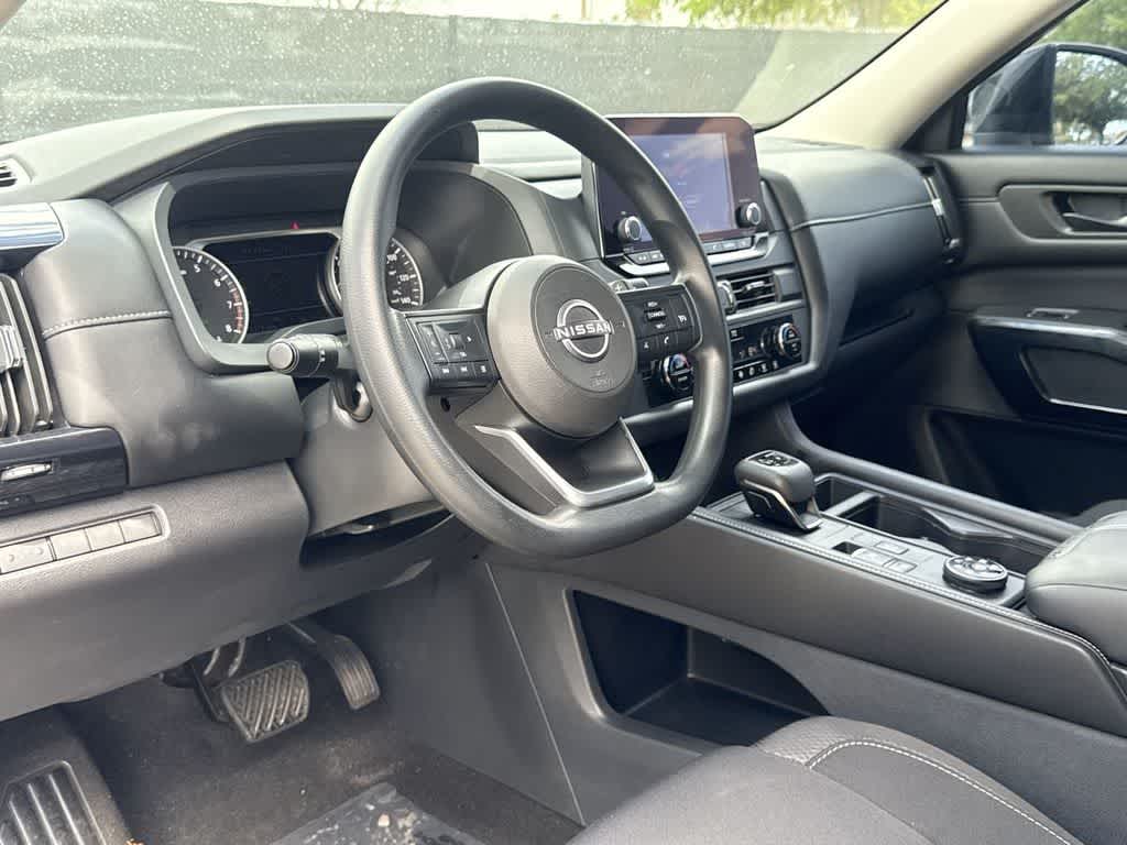 2024 Nissan Pathfinder S