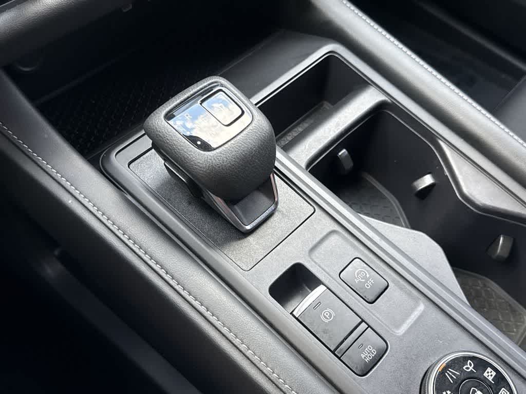 2024 Nissan Pathfinder S