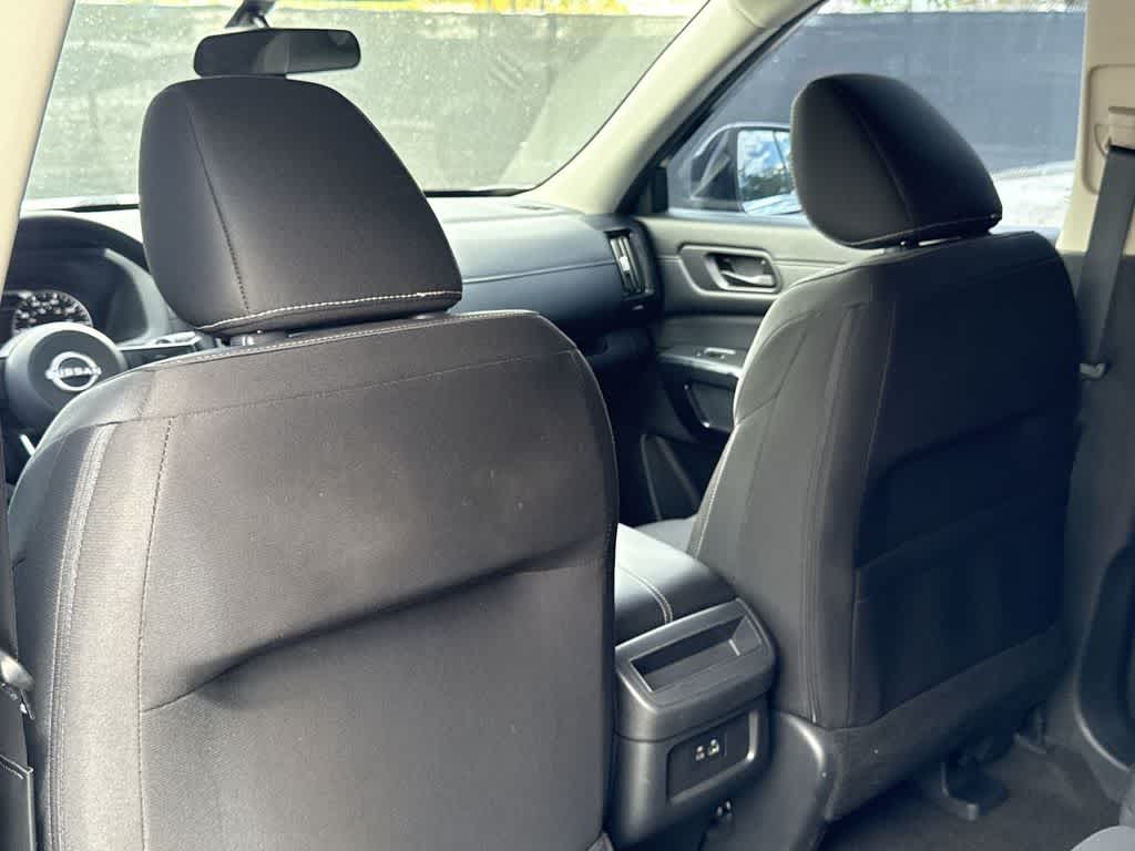 2024 Nissan Pathfinder S