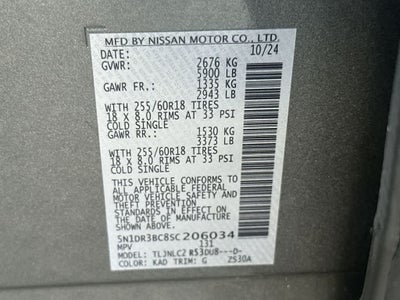 2025 Nissan Pathfinder SV