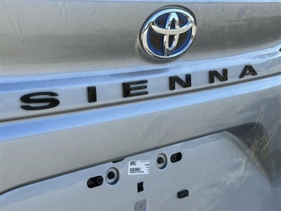 2025 Toyota Sienna XSE