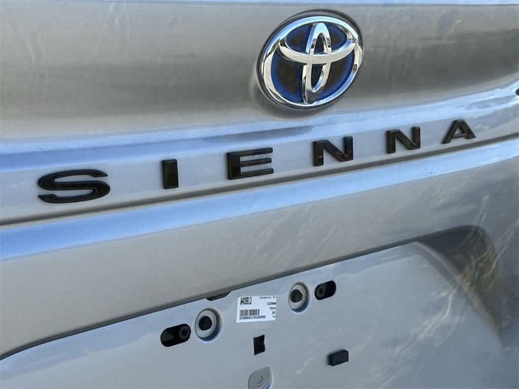 2025 Toyota Sienna XSE