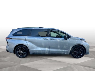 2025 Toyota Sienna XSE