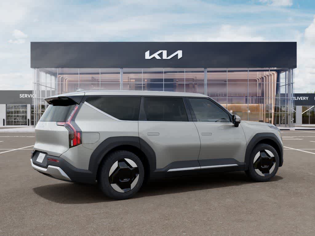 2026 Kia EV9 Light Short Range