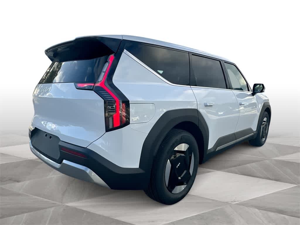 2026 Kia EV9 Light Short Range