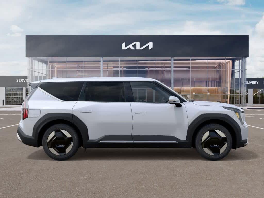 2026 Kia EV9 Light Long Range