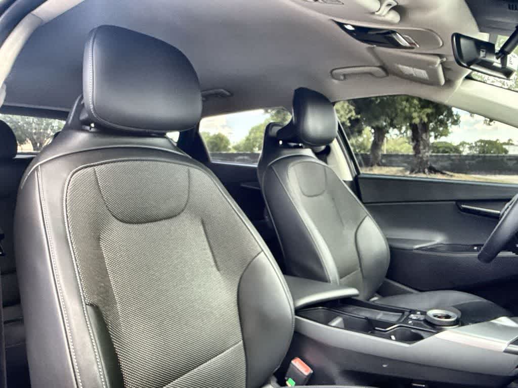 2025 Kia EV6 Light