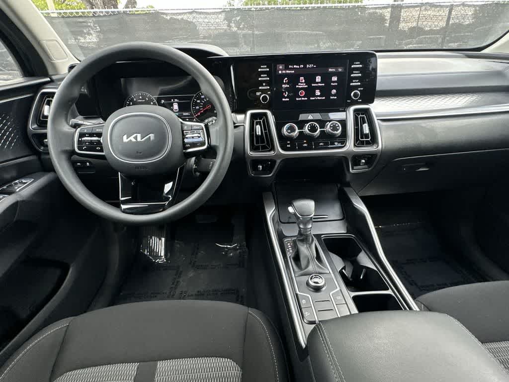 2023 Kia Sorento LX