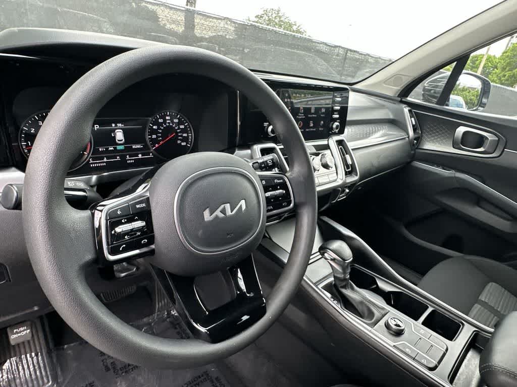 2023 Kia Sorento LX