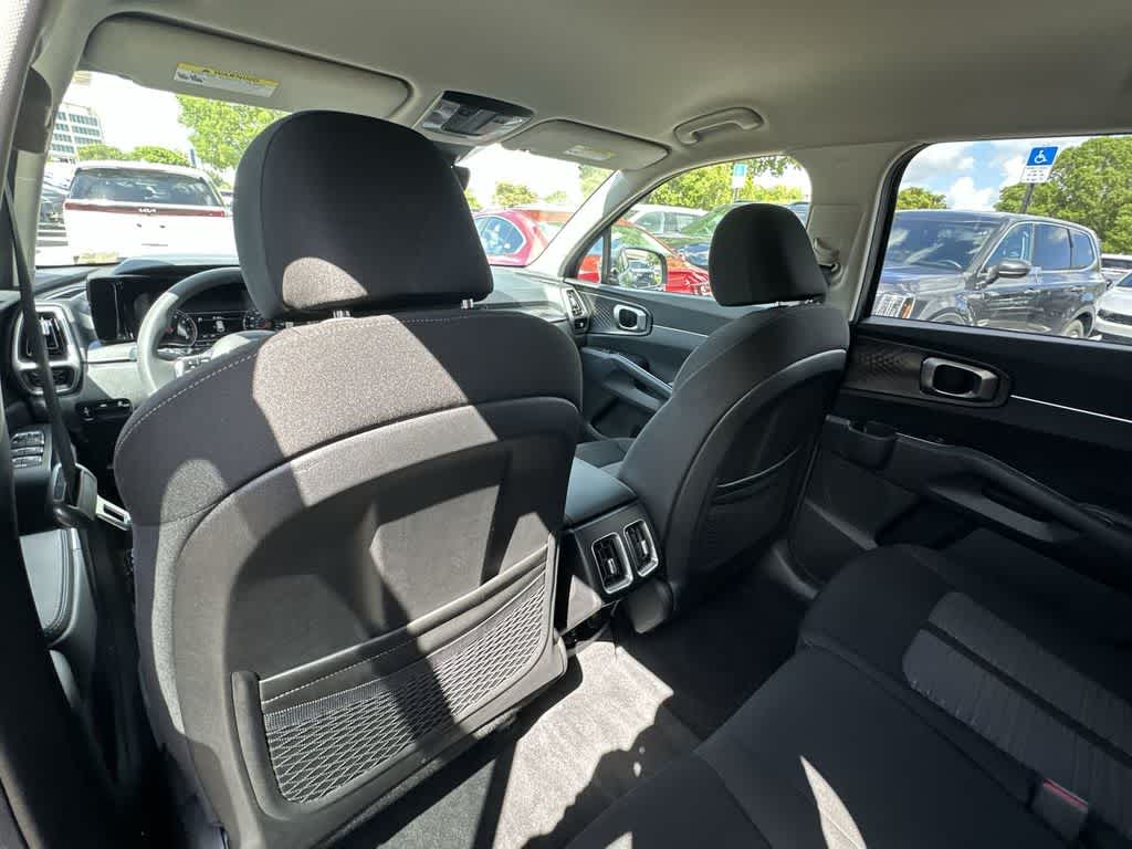 2023 Kia Sorento LX