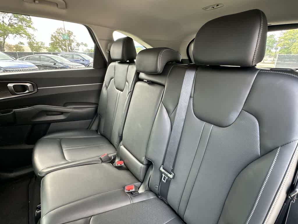 2023 Kia Sorento S