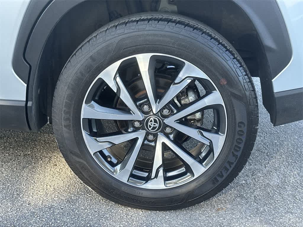 2024 Toyota Corolla Cross XLE