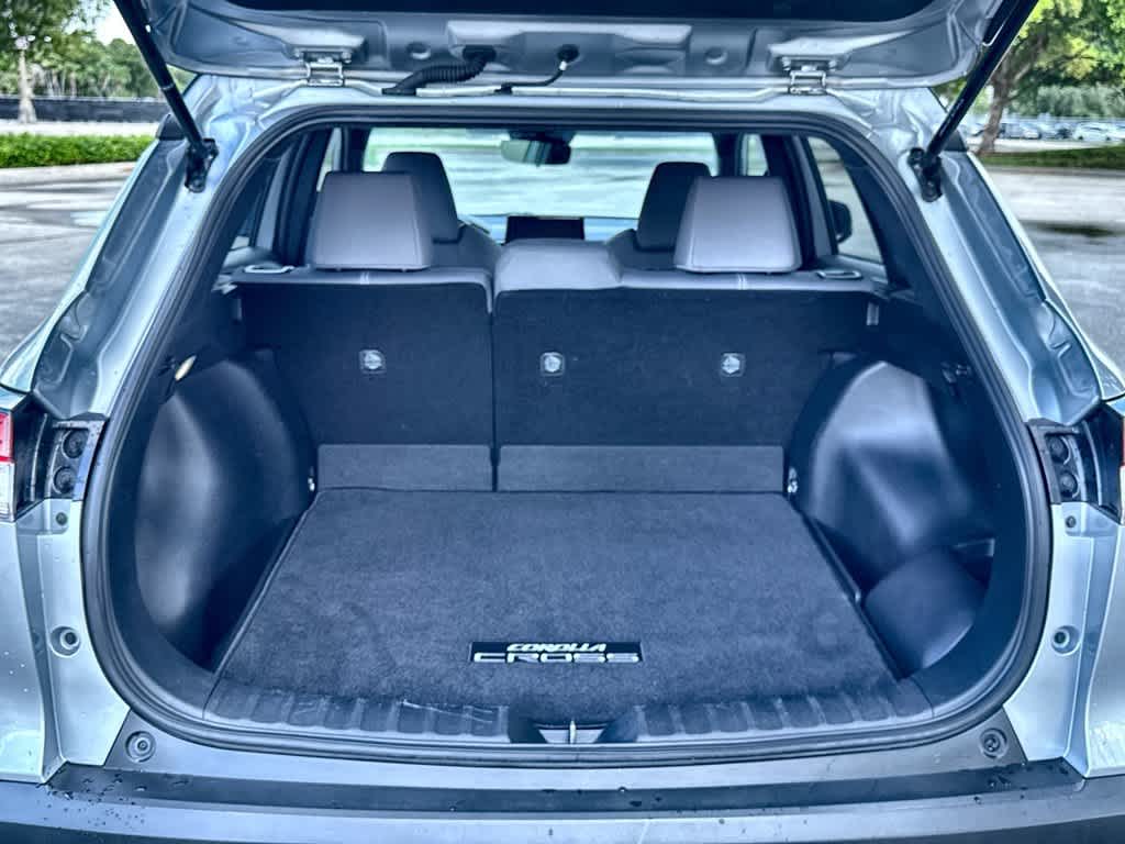 2025 Toyota Corolla Cross Hybrid SE