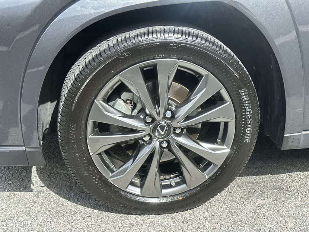 2023 Lexus UX 250h F SPORT Design