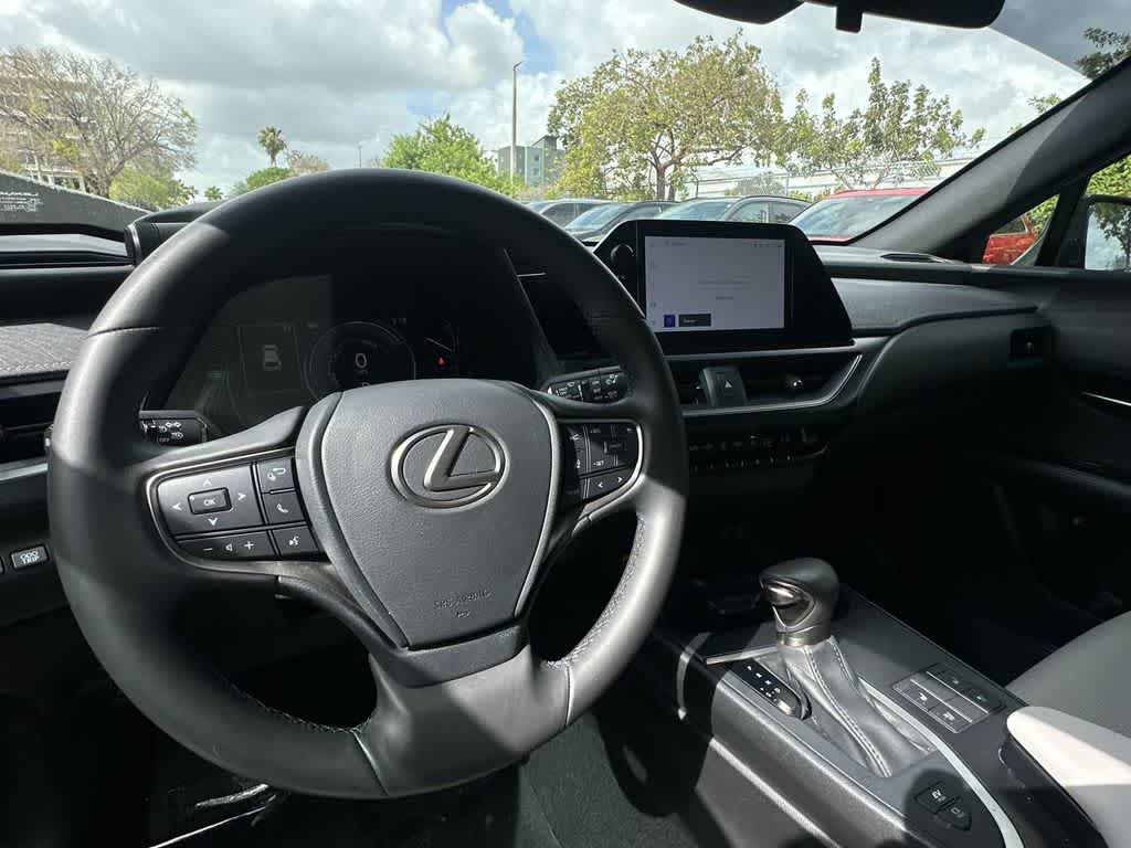 2023 Lexus UX 250h F SPORT Design