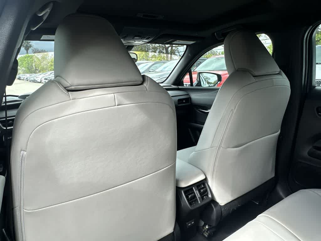 2023 Lexus UX 250h F SPORT Design