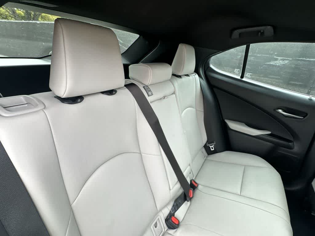 2023 Lexus UX 250h F SPORT Design