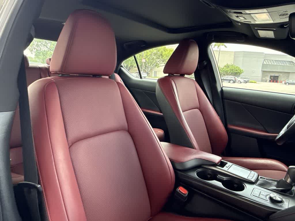 2023 Lexus IS 300 