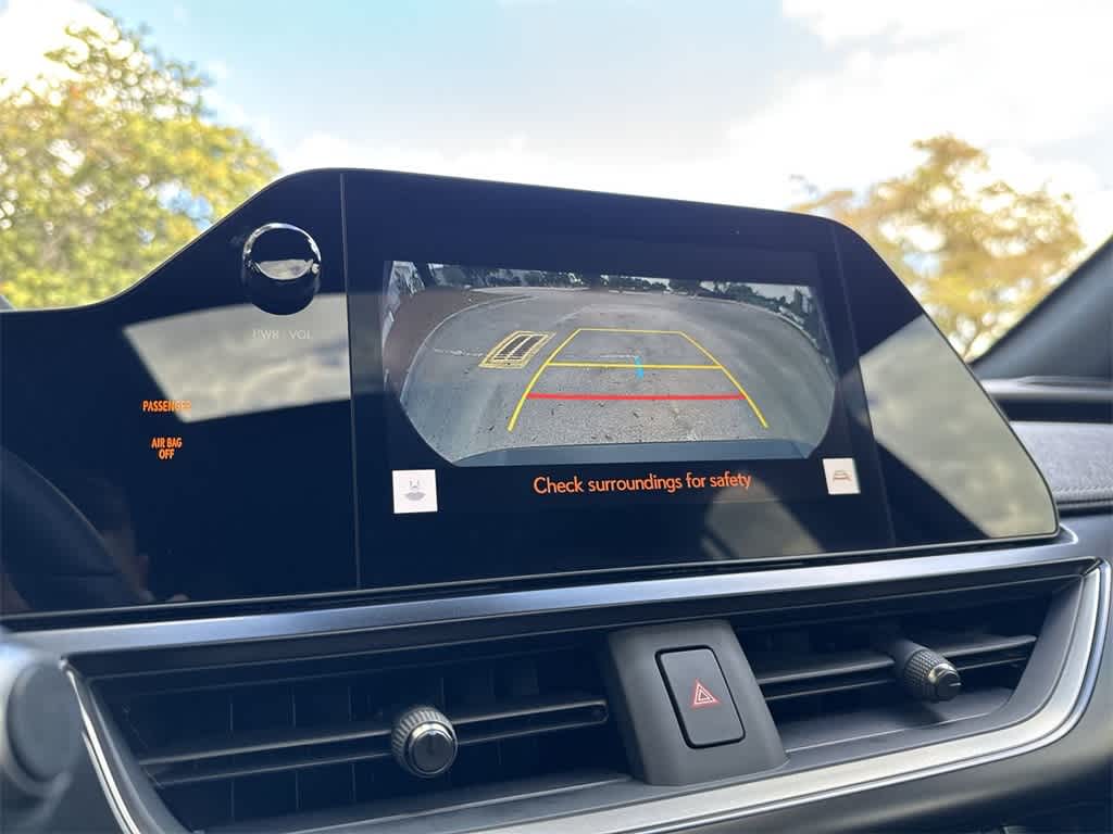 2023 Lexus UX Premium