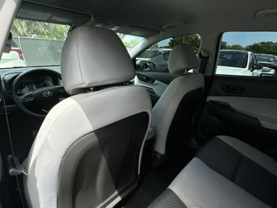 2023 Hyundai Kona SE