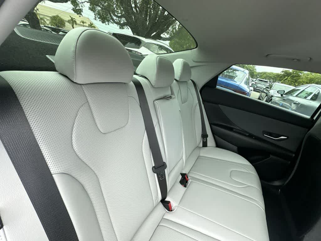 2024 Hyundai Elantra Limited