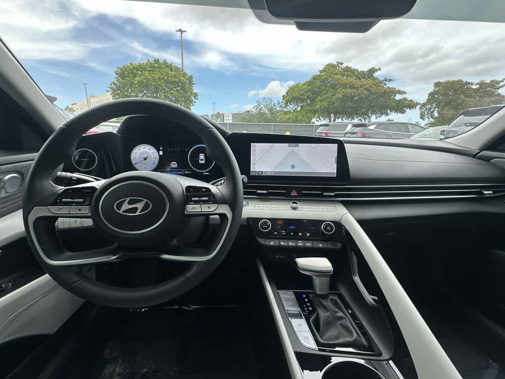 2024 Hyundai Elantra Limited