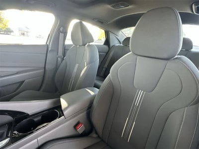 2025 Hyundai Elantra SEL Convenience