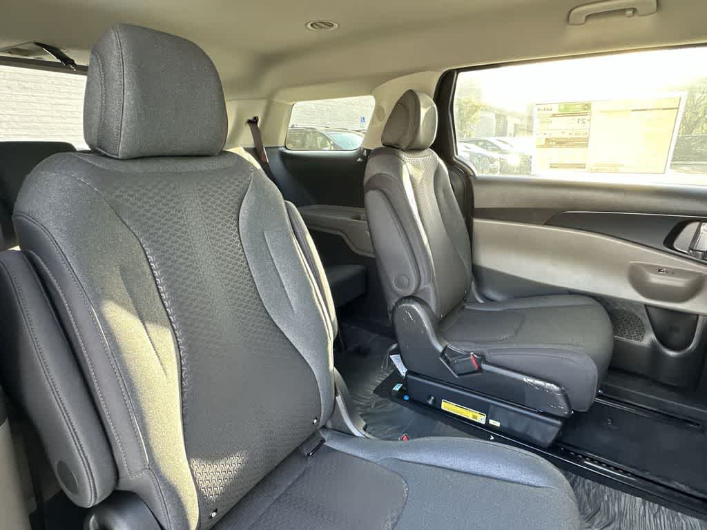 2026 Kia Carnival LX