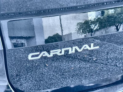 2024 Kia Carnival EX