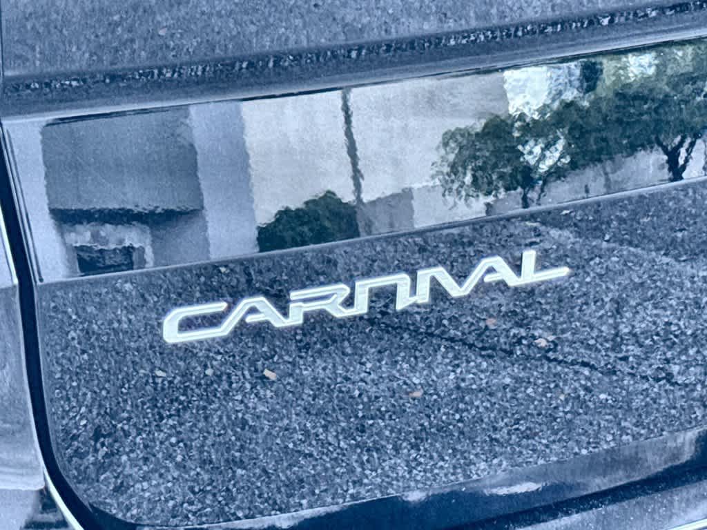 2024 Kia Carnival EX