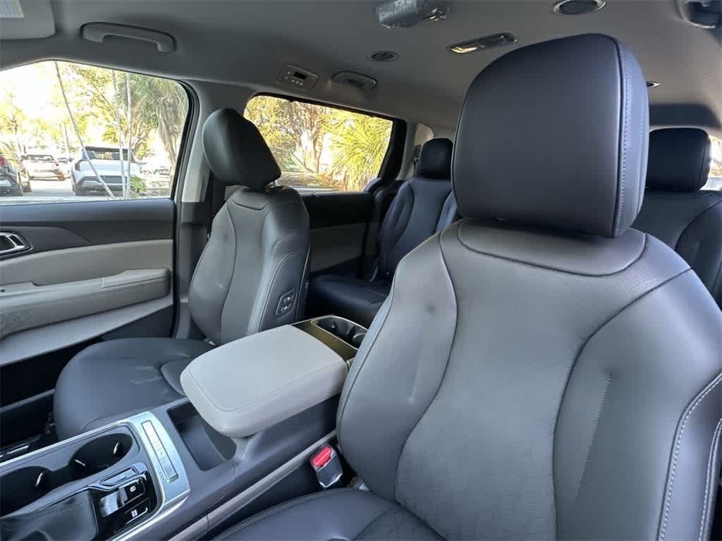 2026 Kia Carnival EX