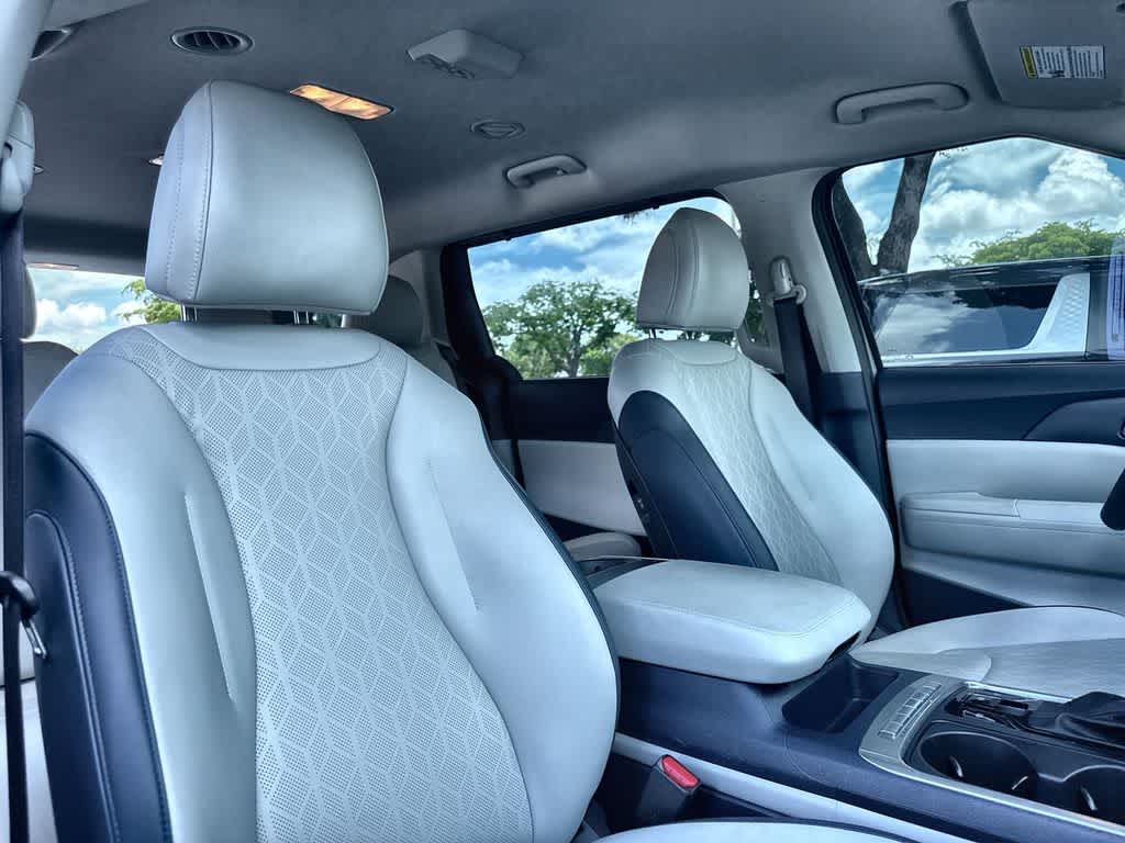 2025 Kia Carnival EX