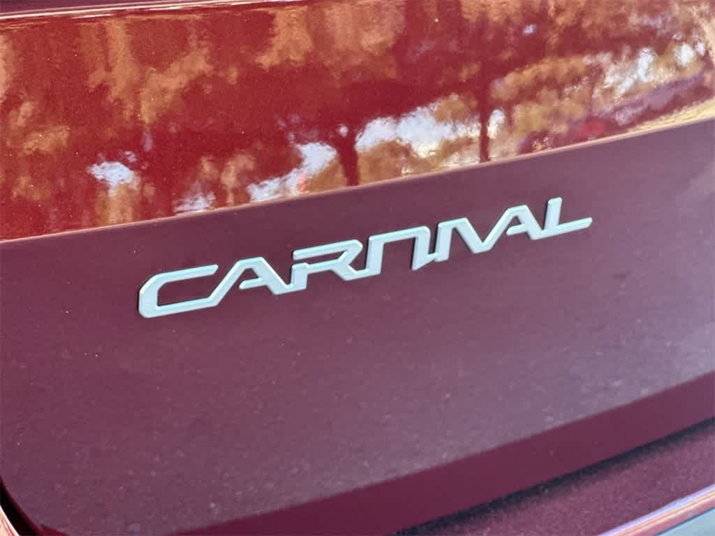 2024 Kia Carnival SX