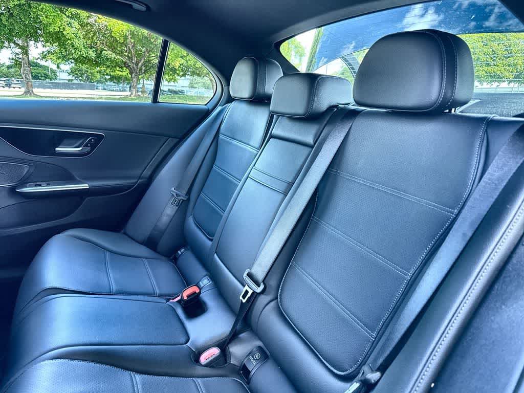 2025 Mercedes-Benz C 300 C 300