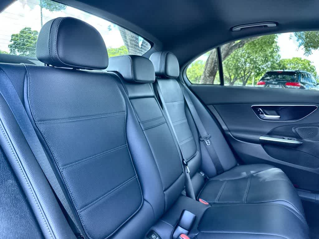 2025 Mercedes-Benz C 300 C 300