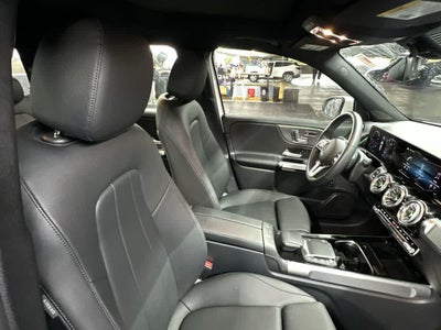 2023 Mercedes-Benz GLB 250 GLB 250