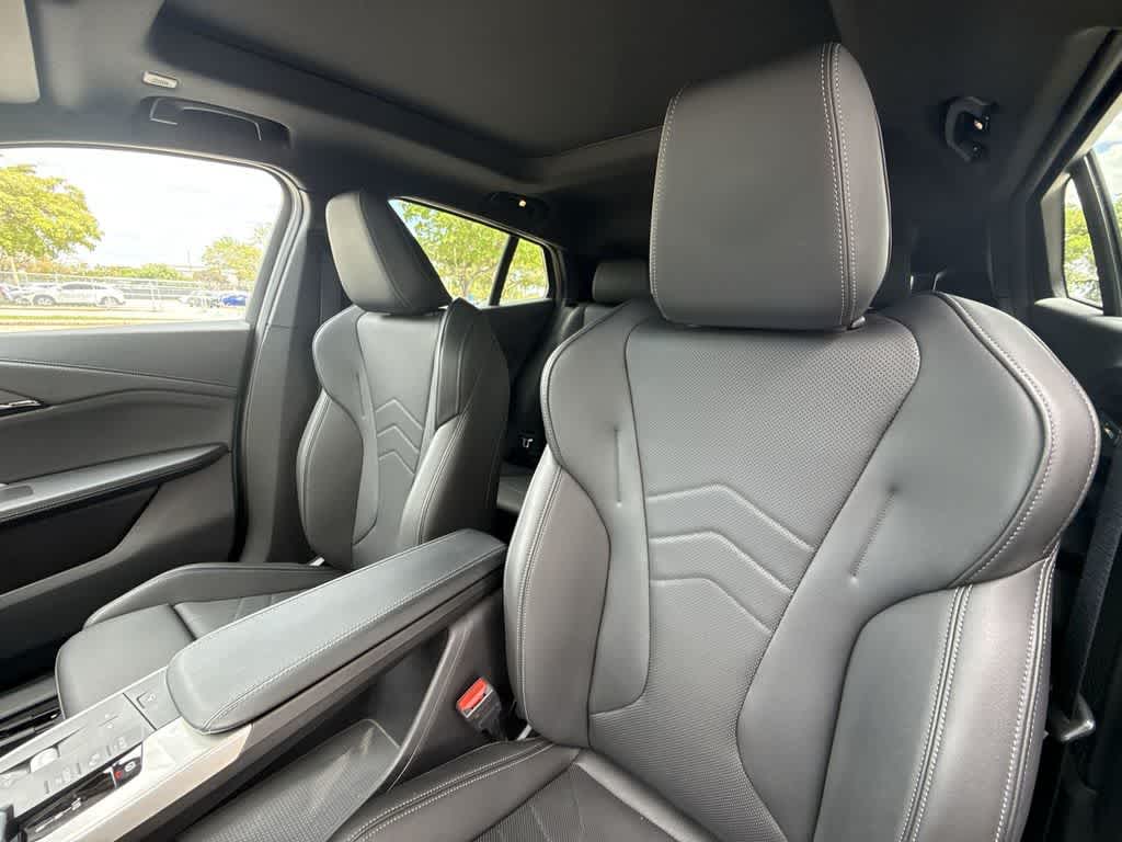 2025 BMW X2 xDrive28i xDrive28i